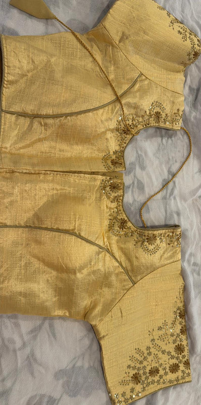 Phantom silk embroidery blouse